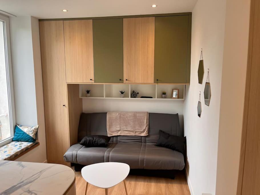 Studio Melun Peaceful Area 5 Min To Train Station Экстерьер фото