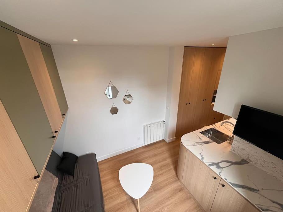 Studio Melun Peaceful Area 5 Min To Train Station Экстерьер фото